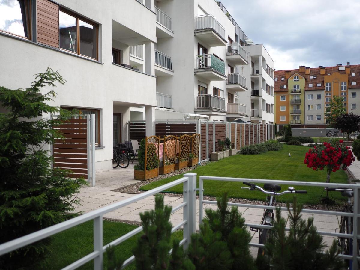 Swinoujscie Platan Patio 2- Berry Apartments Экстерьер фото