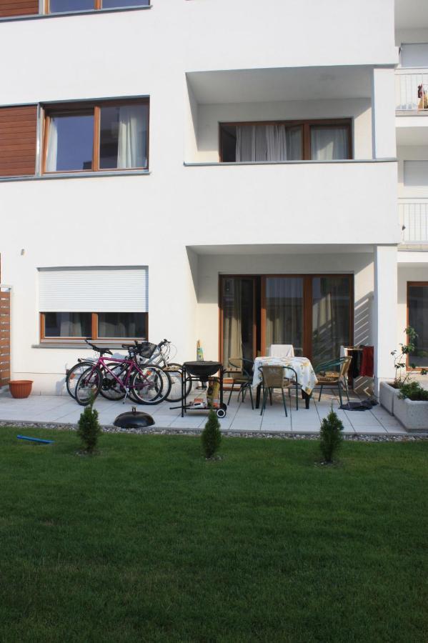 Swinoujscie Platan Patio 2- Berry Apartments Экстерьер фото
