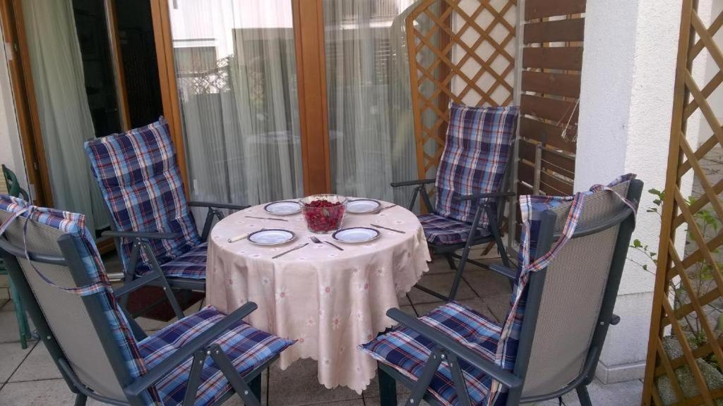 Swinoujscie Platan Patio 2- Berry Apartments Экстерьер фото